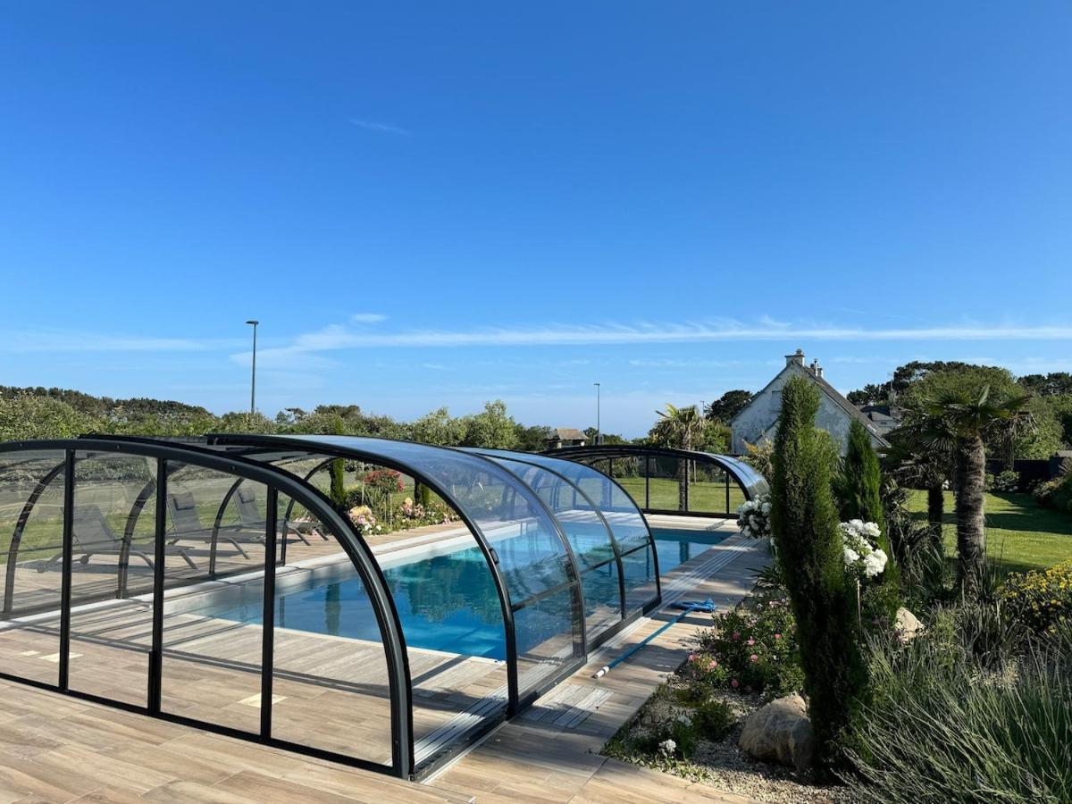 Superbe Villa Tout Confort Avec Piscine Chauffee Er Couverte Et Spa A 2 Pas De La Plage Fouesnant Extérieur photo