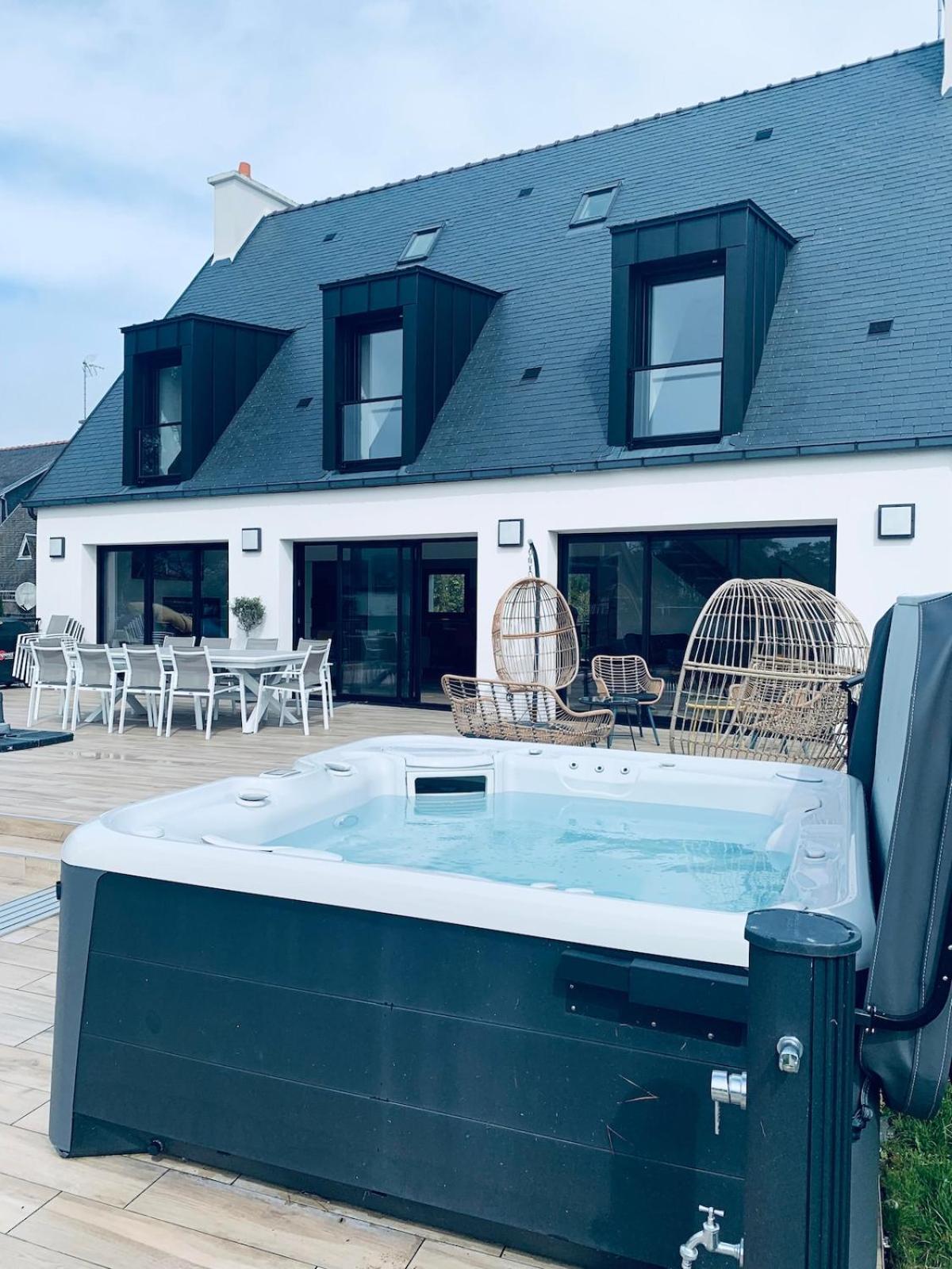 Superbe Villa Tout Confort Avec Piscine Chauffee Er Couverte Et Spa A 2 Pas De La Plage Fouesnant Extérieur photo